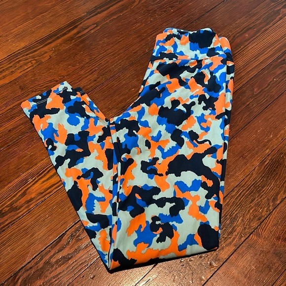 Lularoe Women’s Camo Leggings One Size - Picture 1 of 4